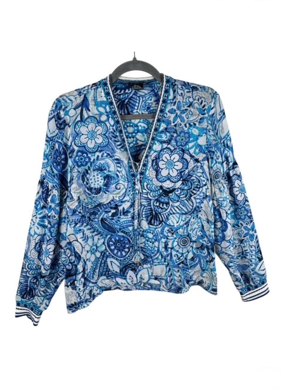 Etcetera 100% Silk Blue White Patterned V-Neck Long Sleeve Lightweight Blouse 8